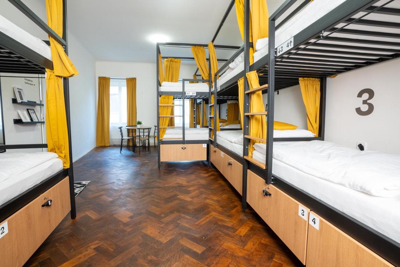 White Wolf House Hostel & Apartments Prague Extérieur photo