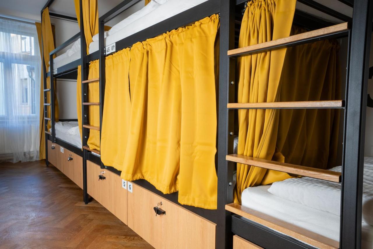 White Wolf House Hostel & Apartments Prague Extérieur photo