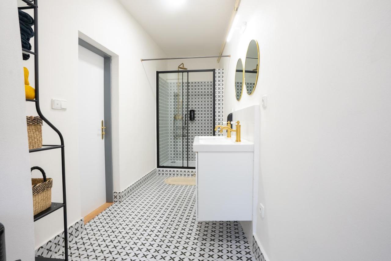 White Wolf House Hostel & Apartments Prague Extérieur photo