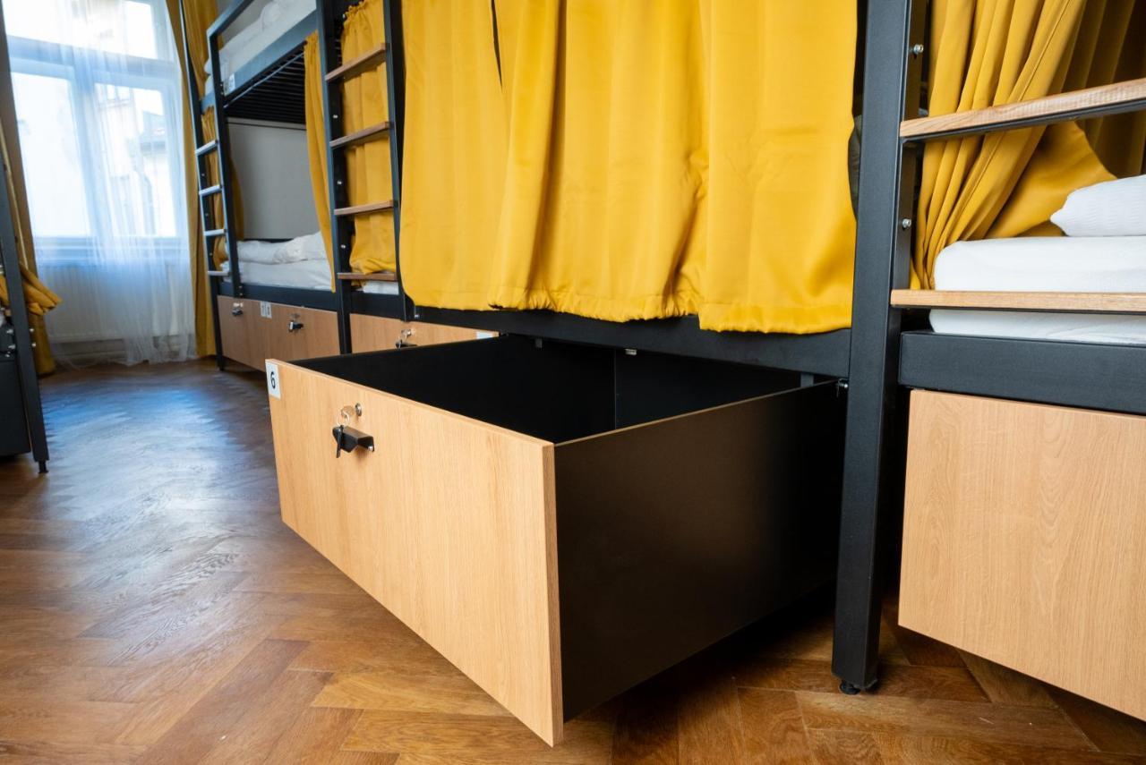White Wolf House Hostel & Apartments Prague Extérieur photo