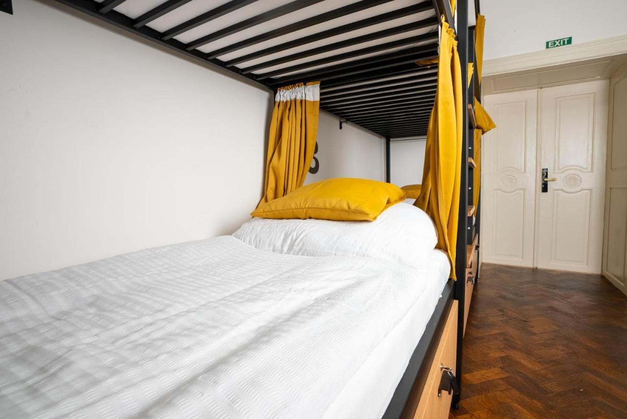 White Wolf House Hostel & Apartments Prague Extérieur photo