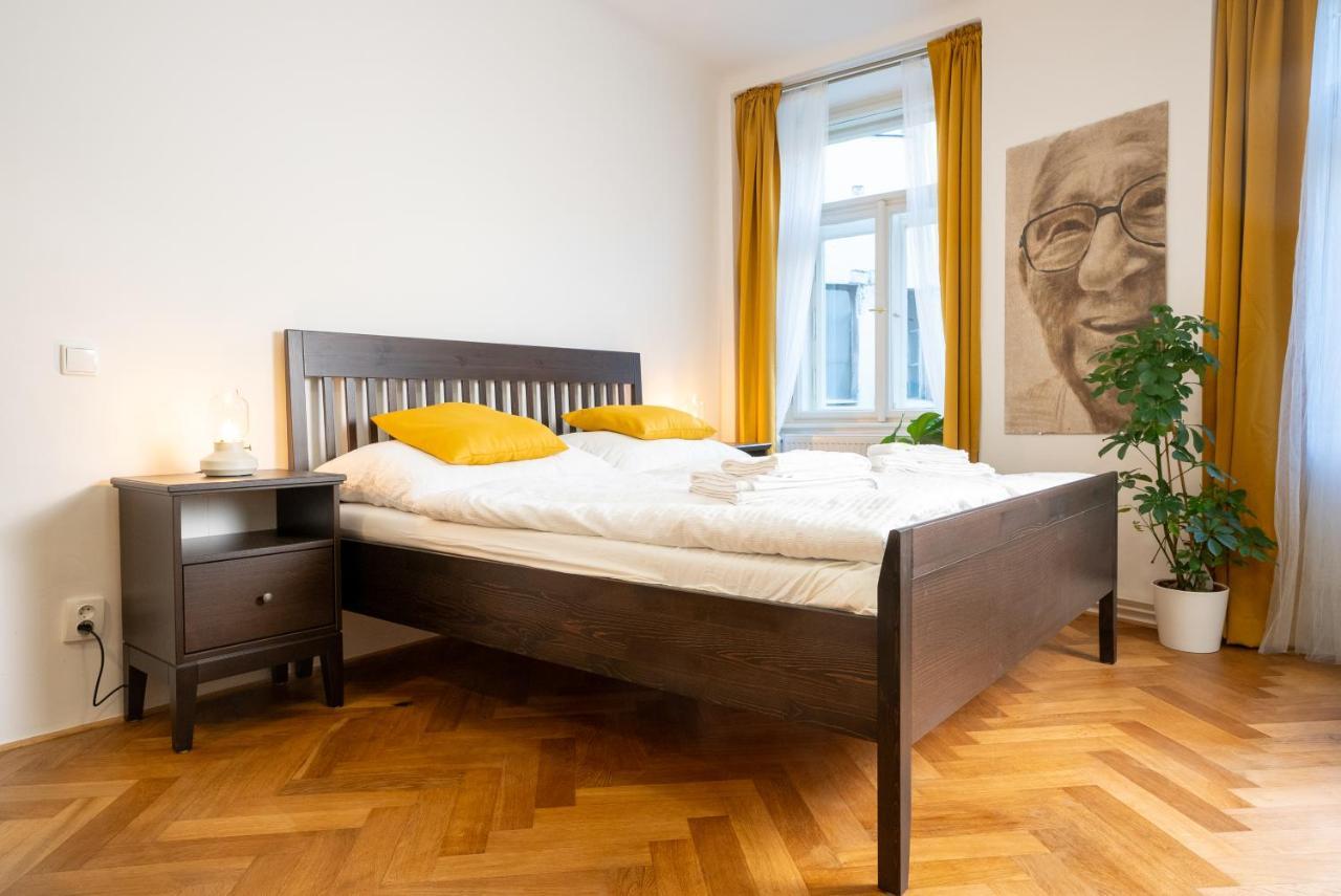 White Wolf House Hostel & Apartments Prague Extérieur photo