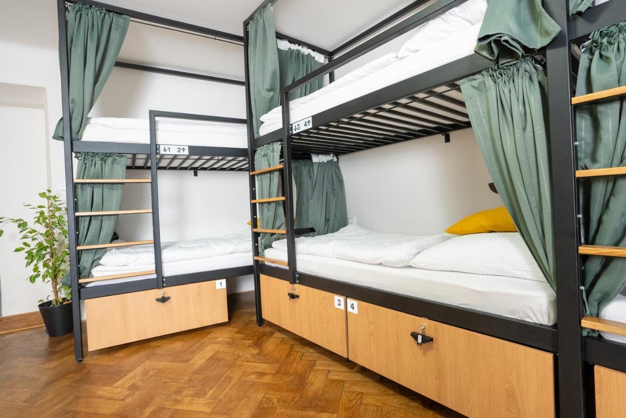 White Wolf House Hostel & Apartments Prague Extérieur photo