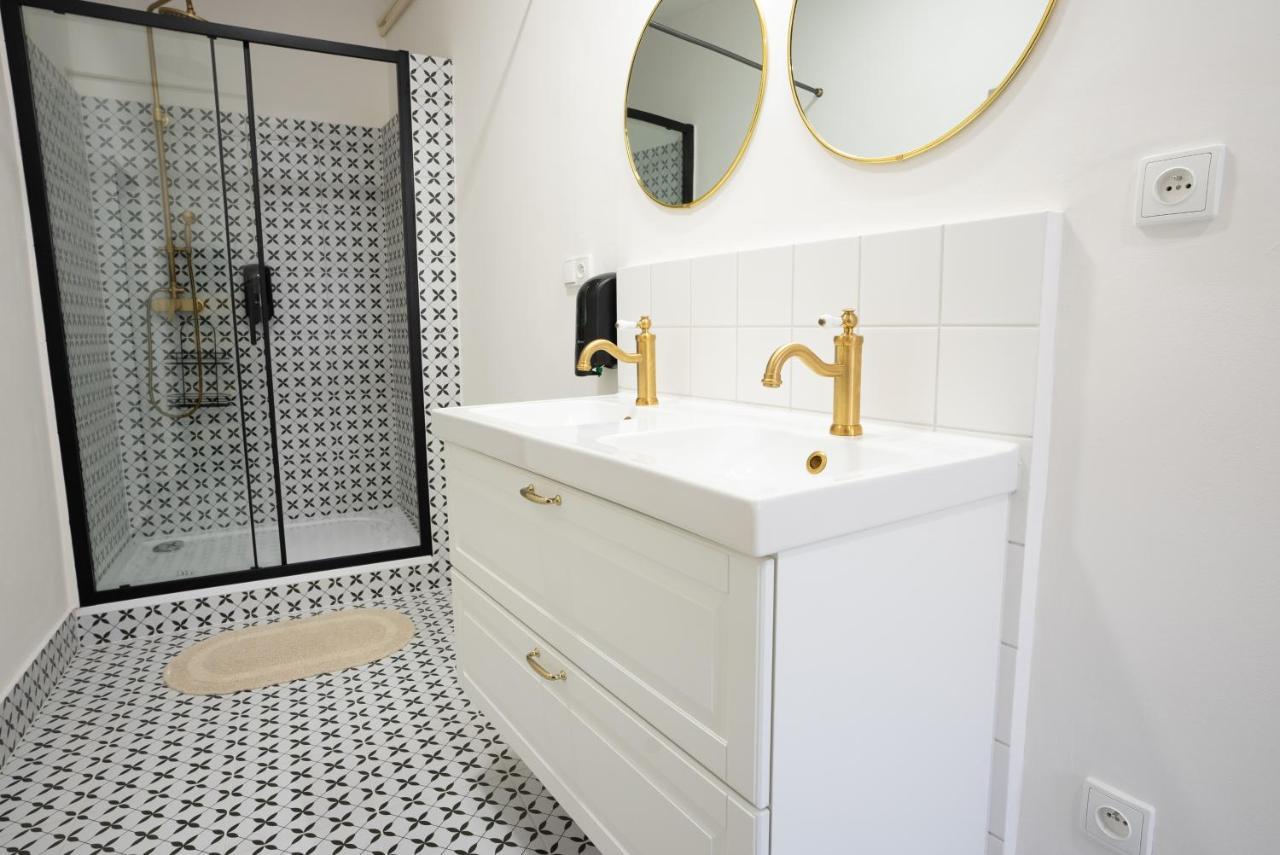 White Wolf House Hostel & Apartments Prague Extérieur photo