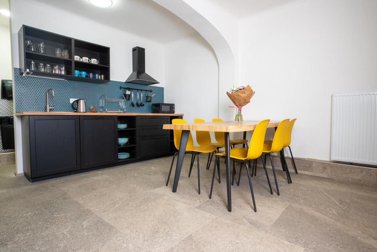White Wolf House Hostel & Apartments Prague Extérieur photo