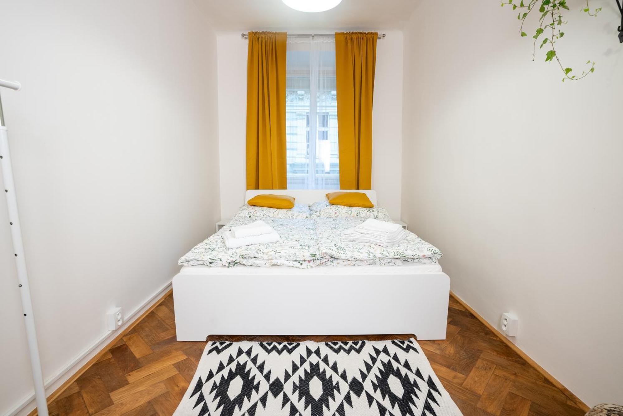 White Wolf House Hostel & Apartments Prague Extérieur photo