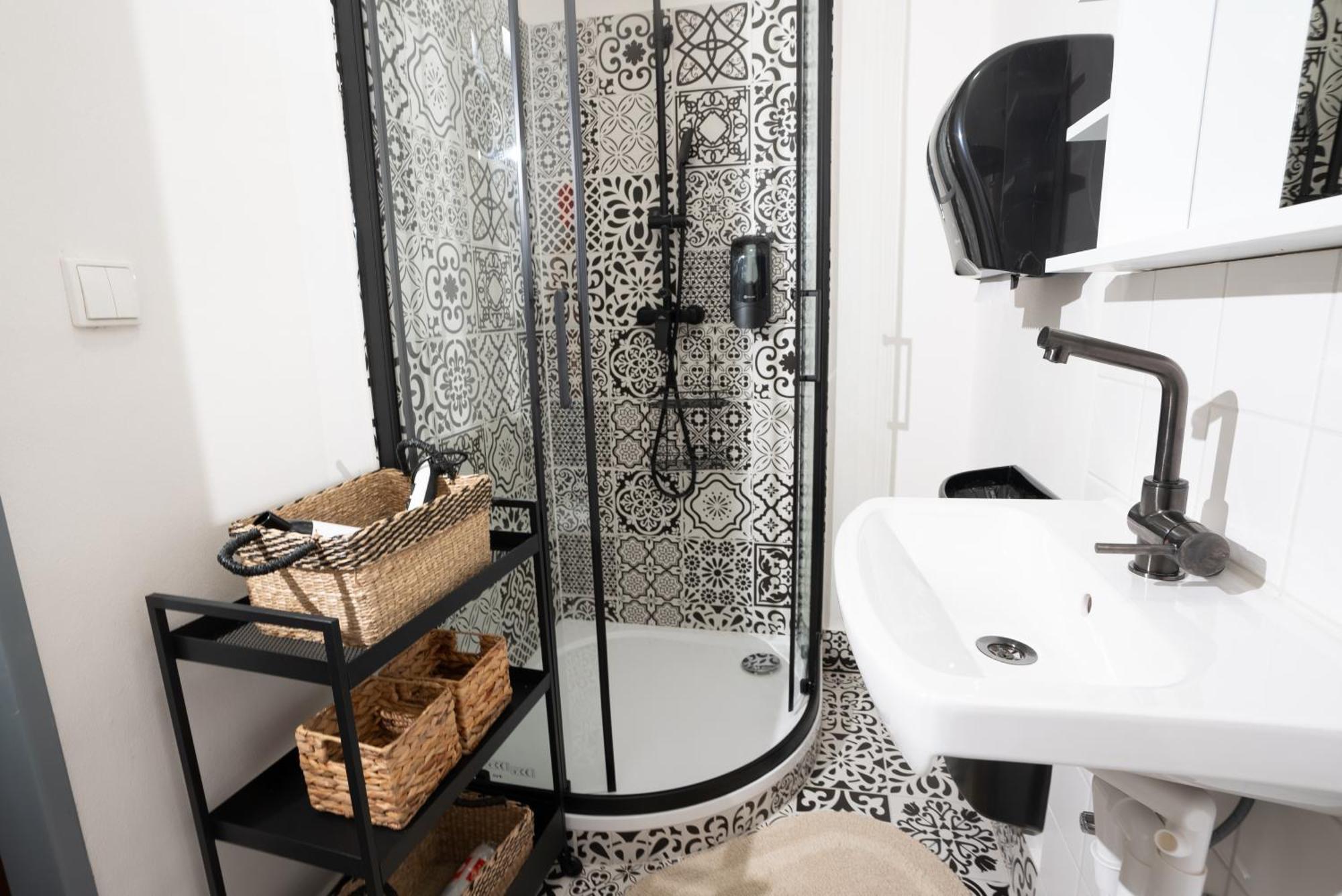 White Wolf House Hostel & Apartments Prague Extérieur photo