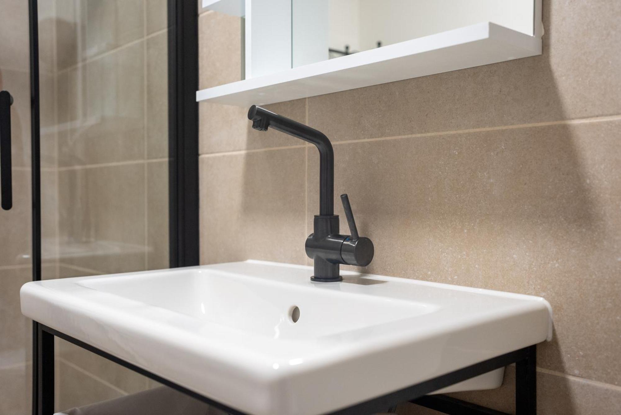 White Wolf House Hostel & Apartments Prague Extérieur photo