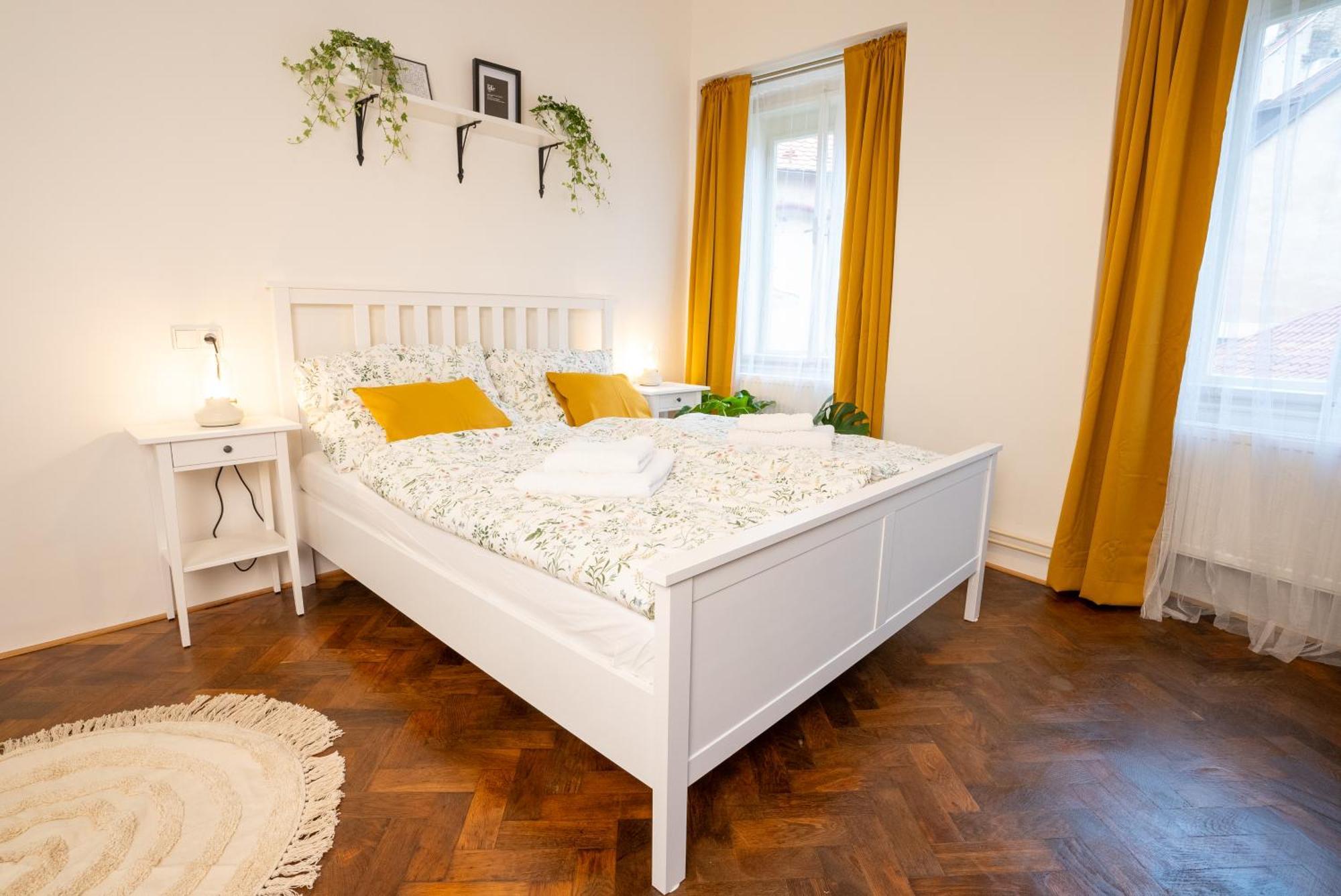 White Wolf House Hostel & Apartments Prague Extérieur photo