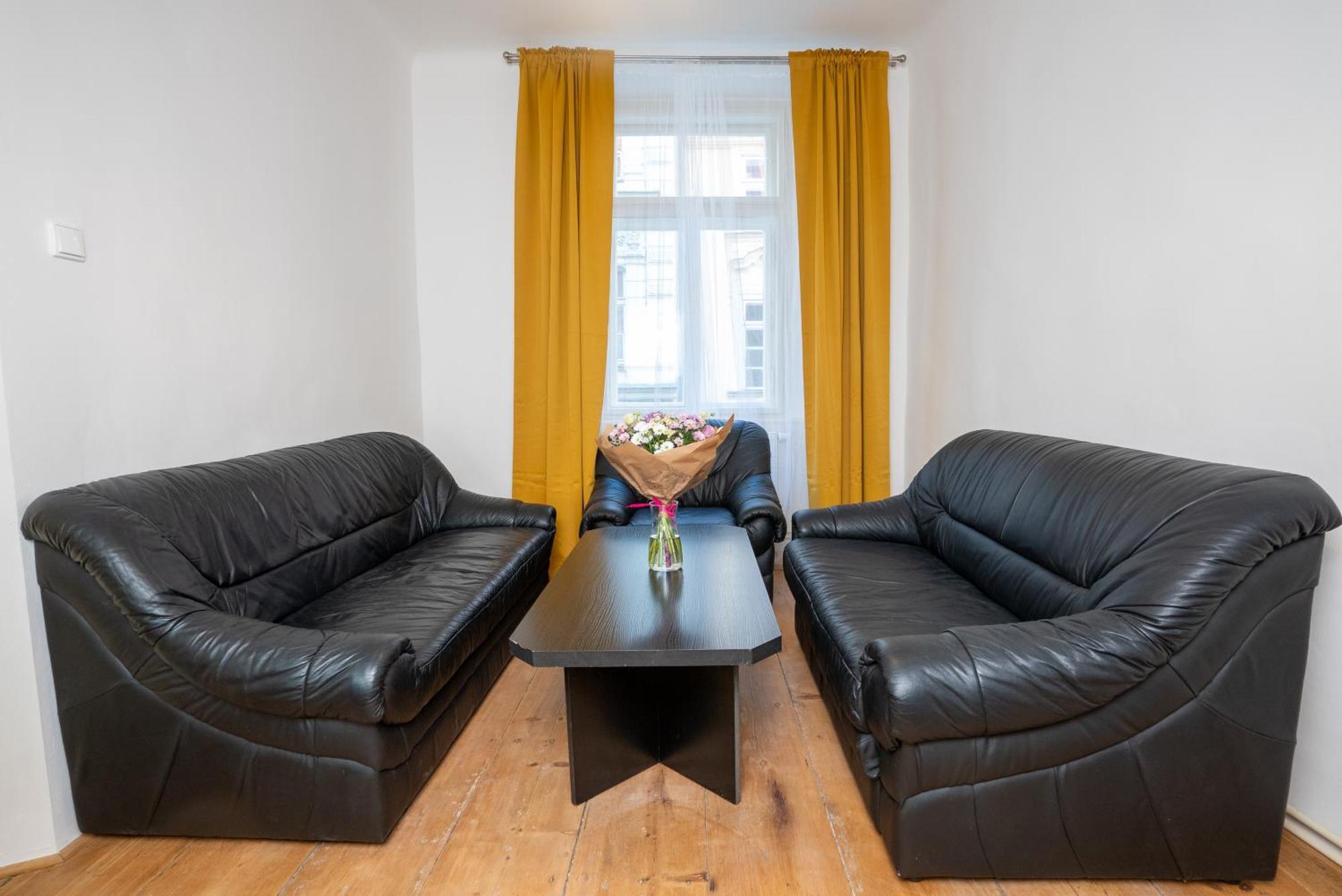 White Wolf House Hostel & Apartments Prague Extérieur photo