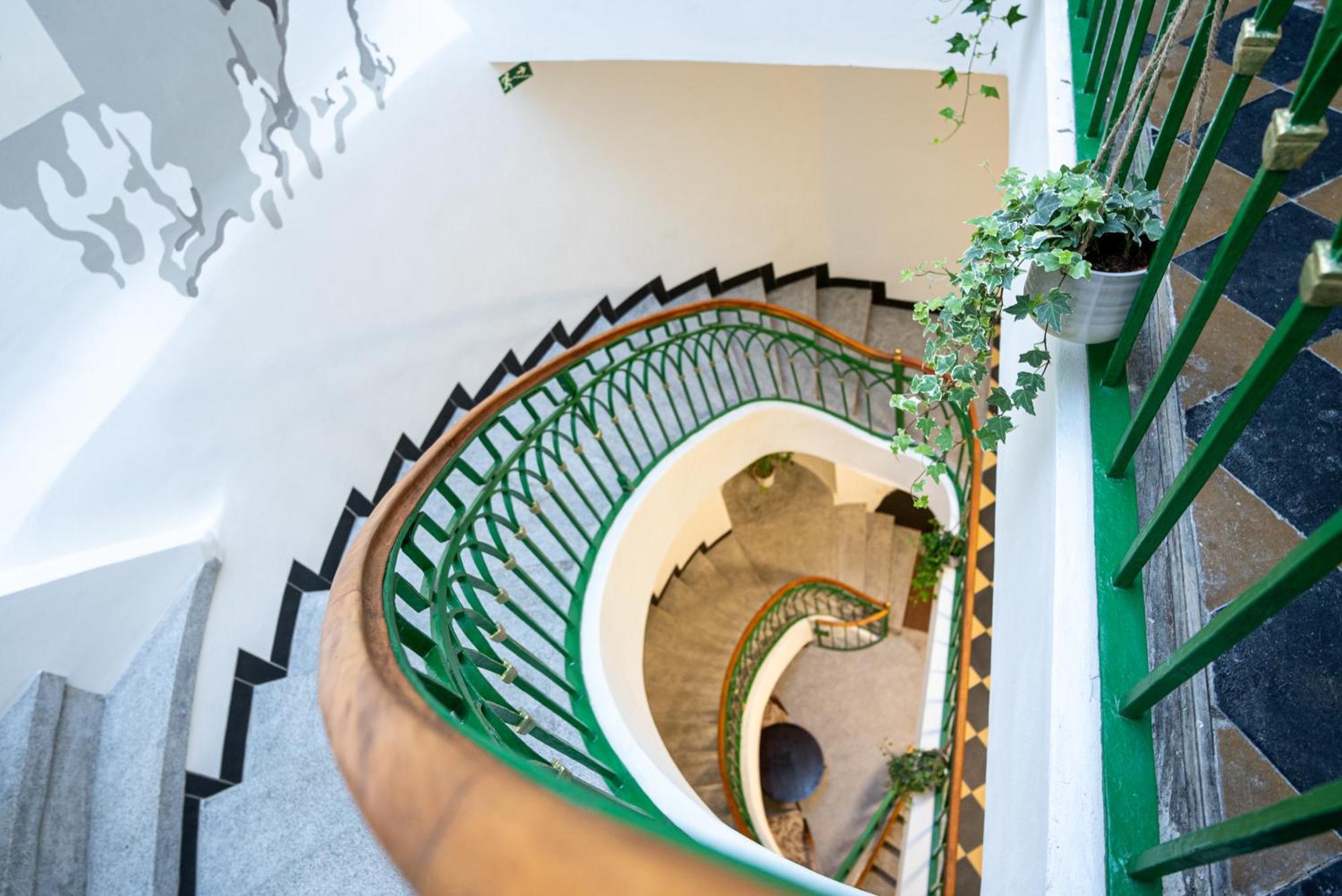 White Wolf House Hostel & Apartments Prague Extérieur photo